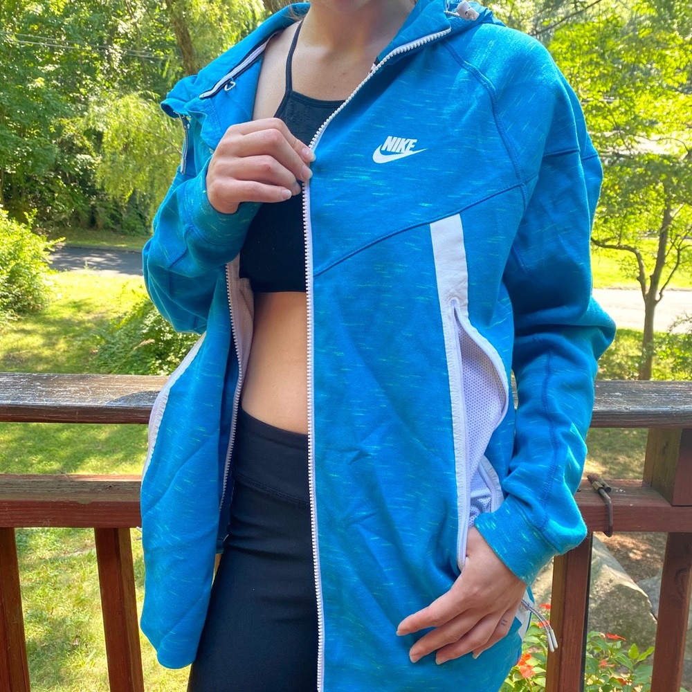 Men’s Nike Wind Breaker